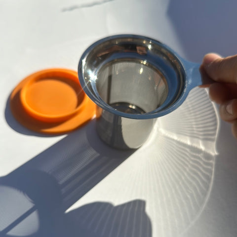 Large strainer with lid