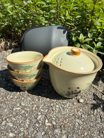 Pander travel Tea set