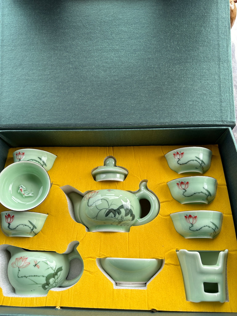 Beautiful Tea Set 荷花绿水鱼G10 – Music City Tea